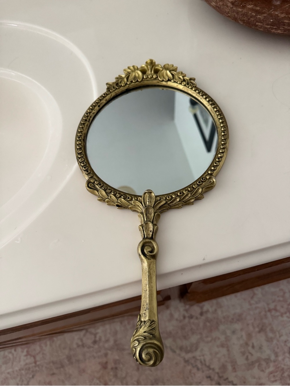 Gleaming Primrose Gand Mirror